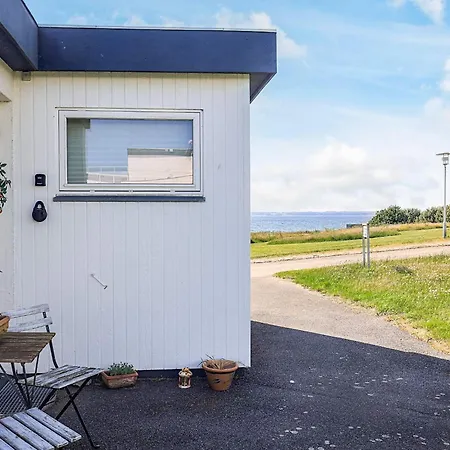 3 Person In Hébergement de vacances Tranekær